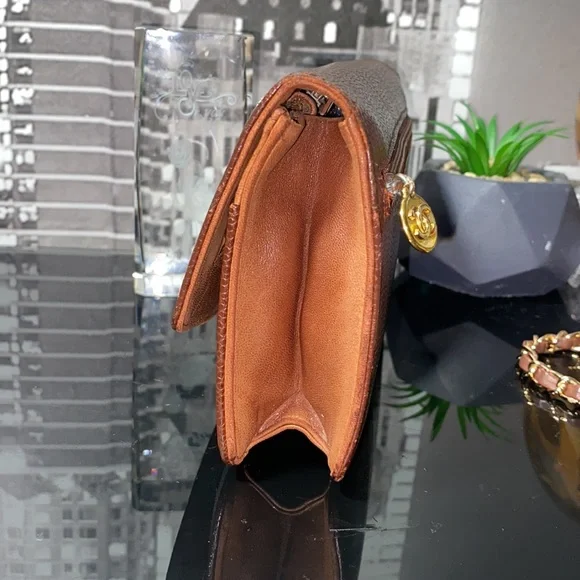 SOLDAuthentic CHANEL CC Logo Caviar Leather Purse Wallet - Picture 9 of 17